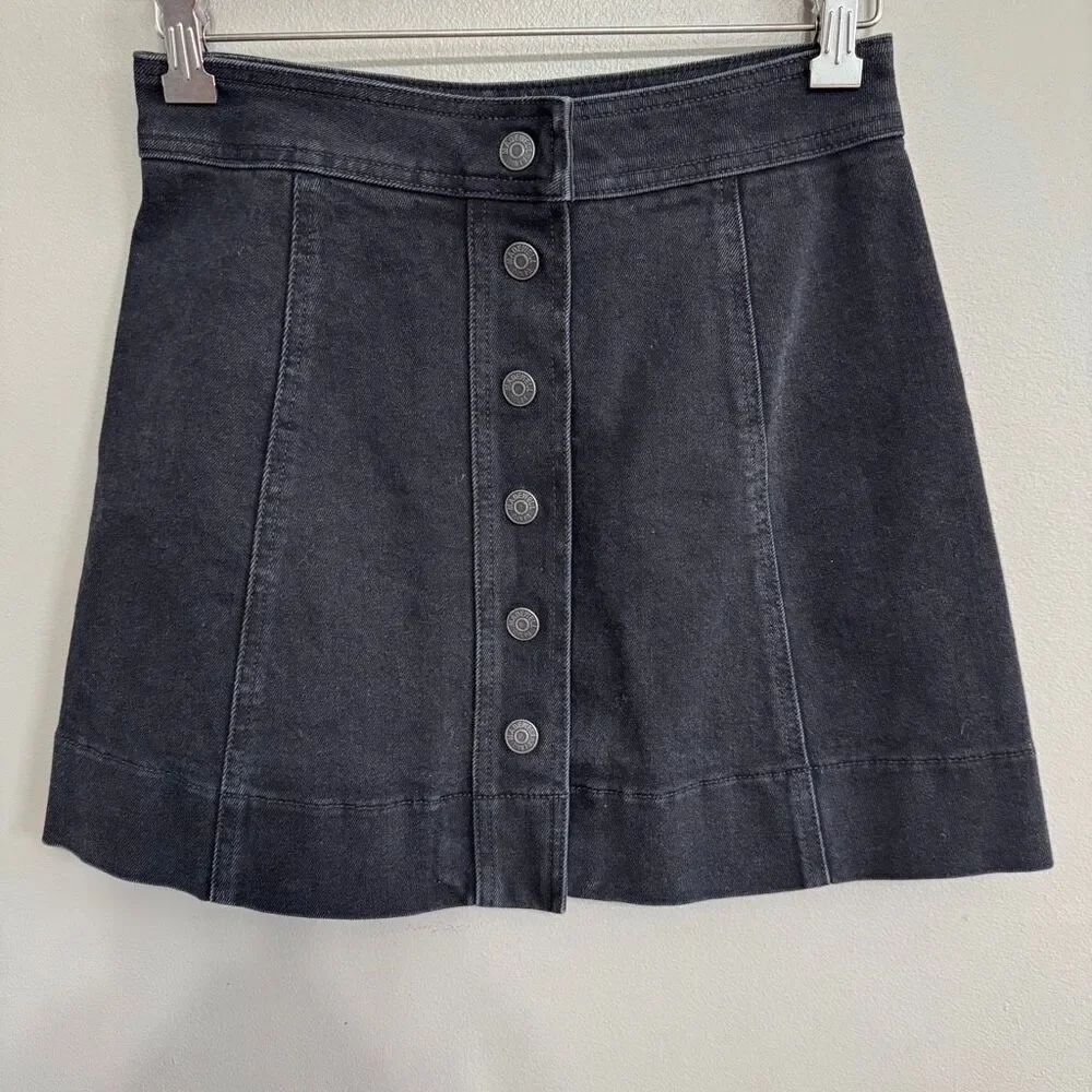 Madewell black snap front denim mini skirt size 0